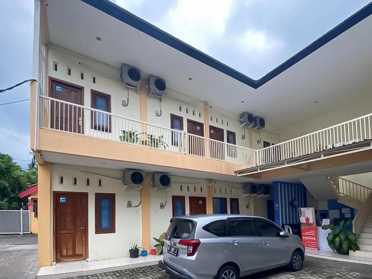 Reddoorz Syariah @ Pahlawan Sidoarjo Hotel Buitenkant foto